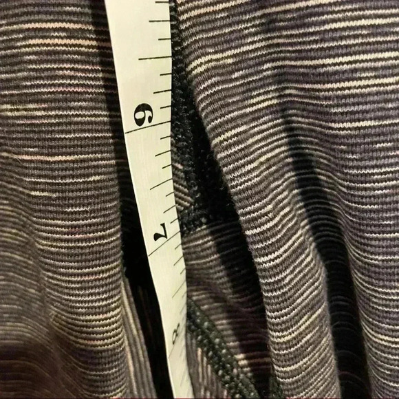 Lululemon Capris Pants - Picture 3 of 8